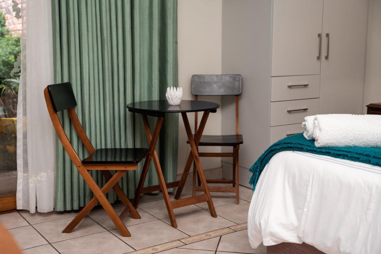 Bluewater Reservations Port Elizabeth Buitenkant foto